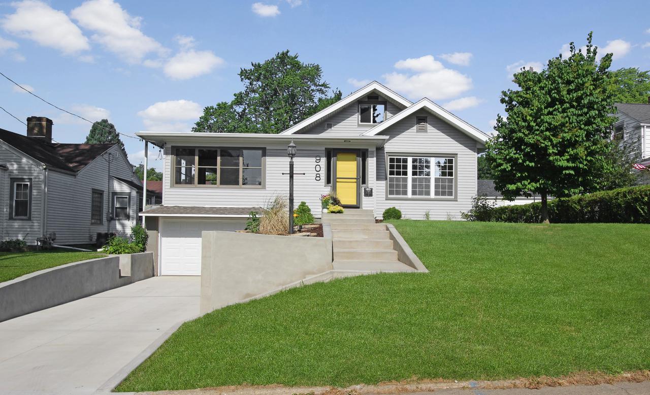 908 S Saxby Ave., Freeport, IL 61032