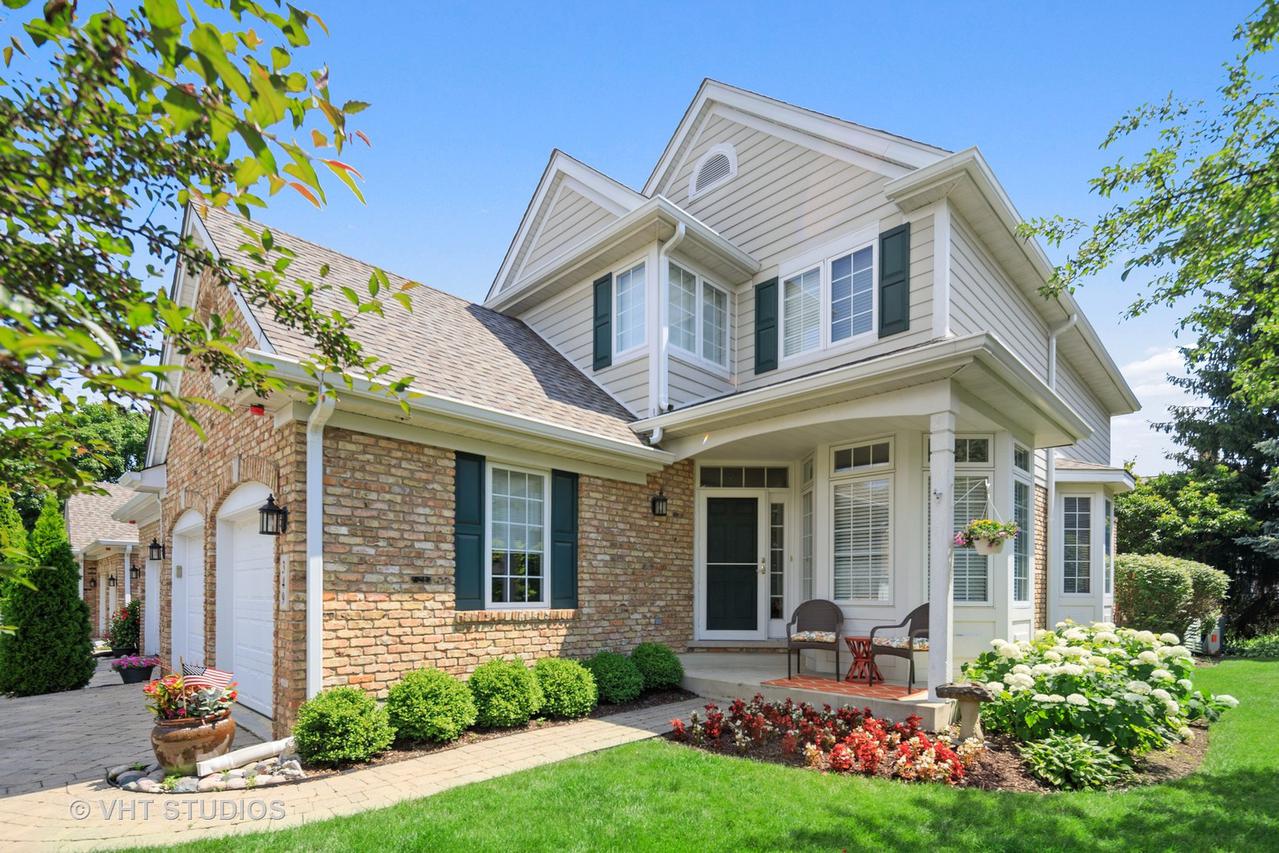 349 Reserve Cir., Clarendon Hills, IL 60514