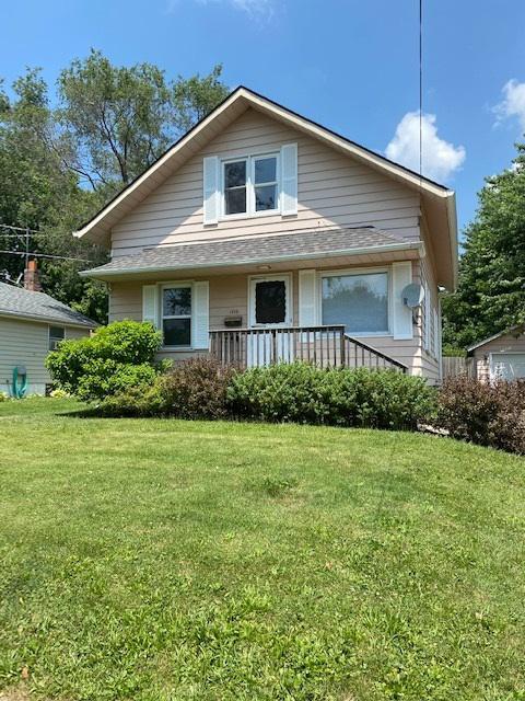 1216 W American St., Freeport, IL 61032