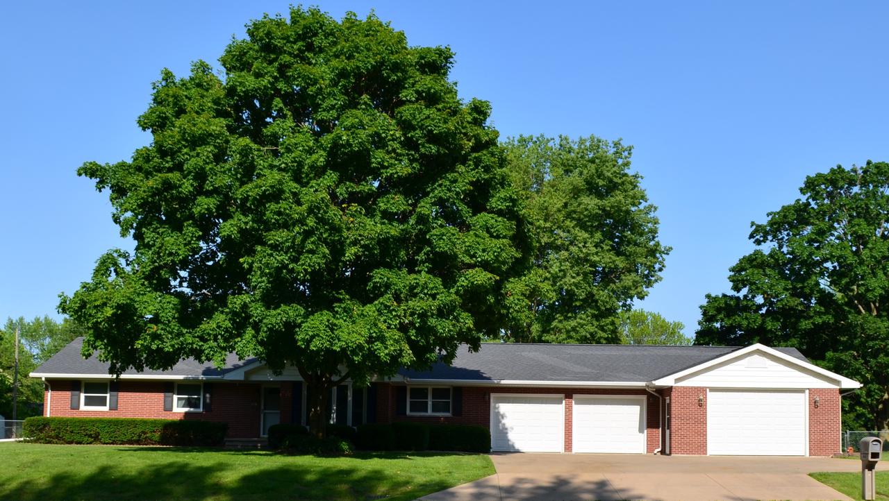 560 S Warsaw St., Nauvoo, IL 62354