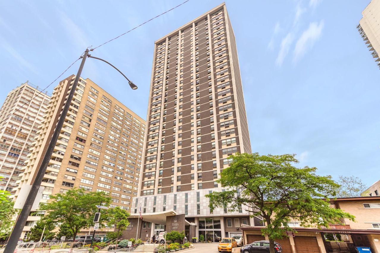6145 N Sheridan Rd. #21C, Chicago, IL 60660