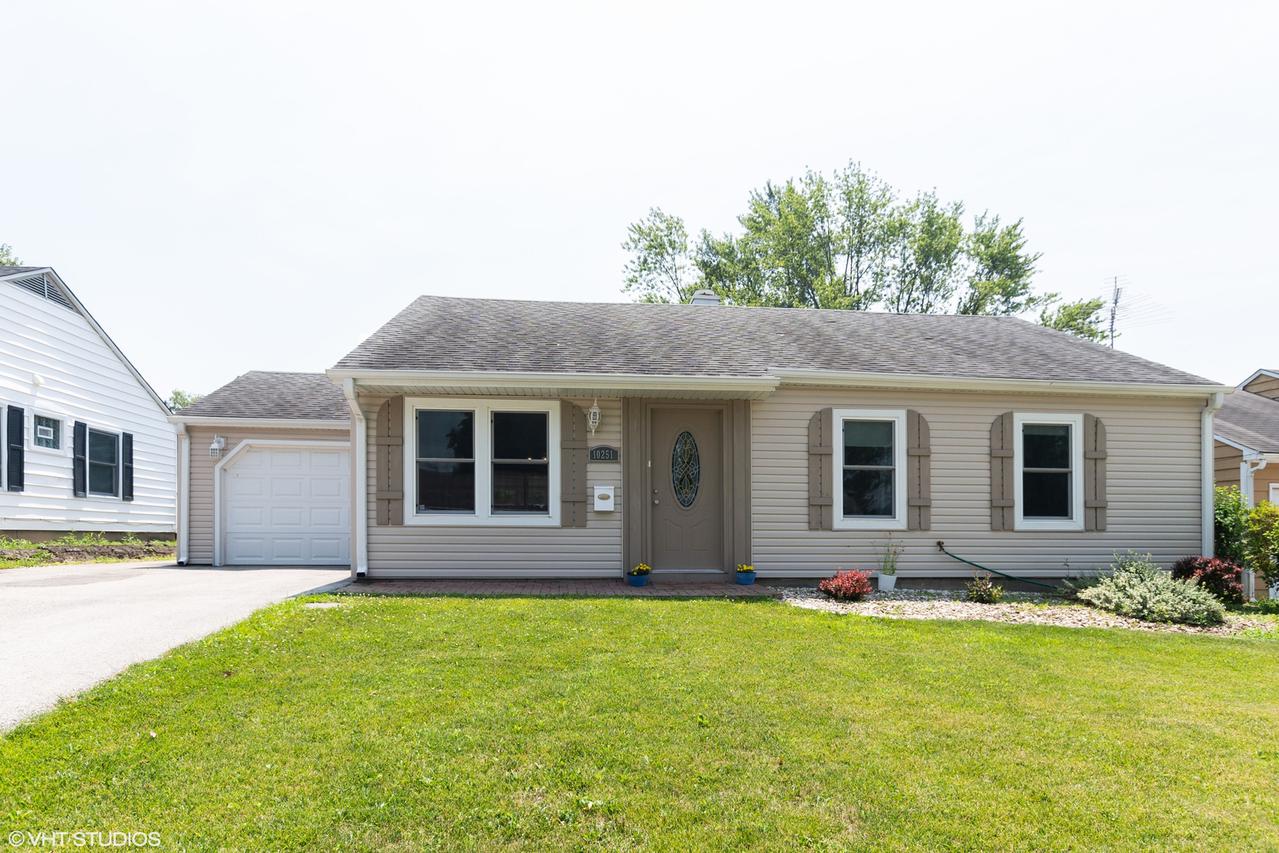 10251 Hibiscus Dr., Orland Park, IL 60462