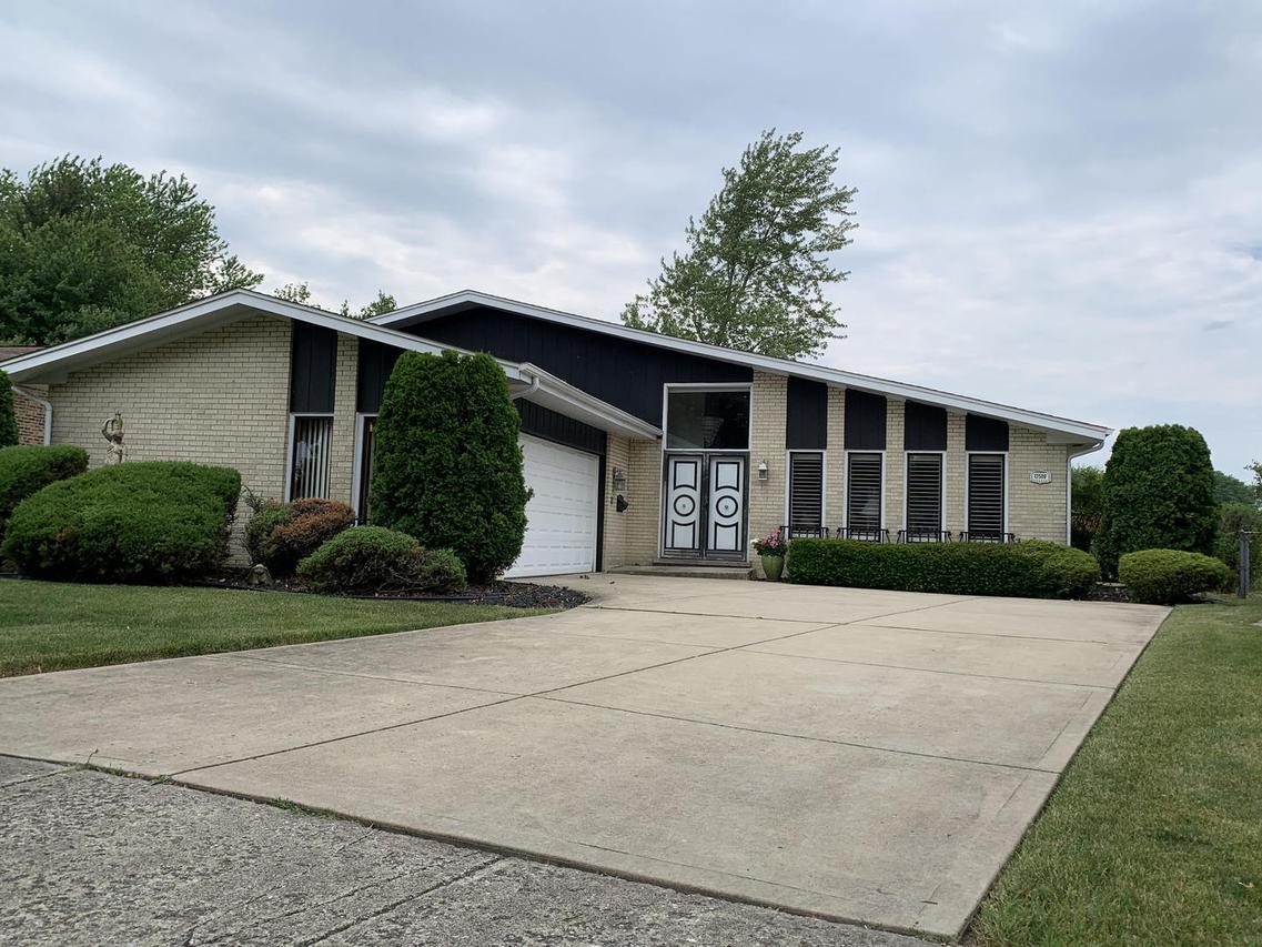 12508 S Mayfield Ave., Alsip, IL 60803