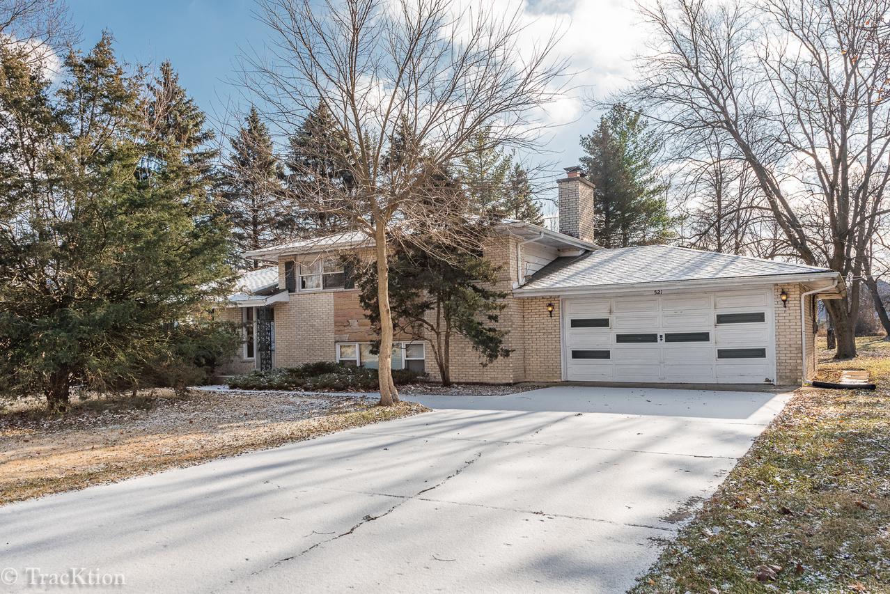 521 64th St., Westmont, IL 60559