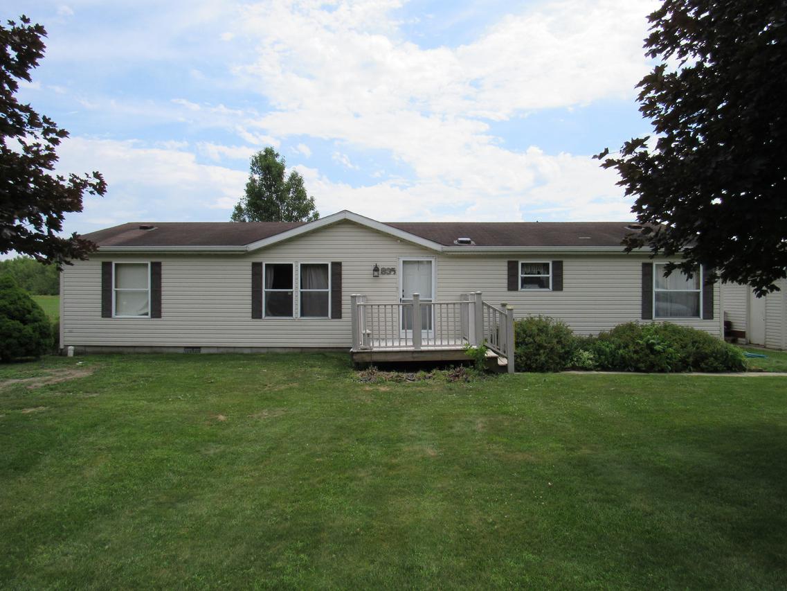 835 W Rathburn St., Carbon Hill, IL 60416