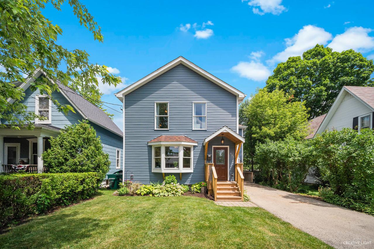 521 Charles St., Sycamore, IL 60178