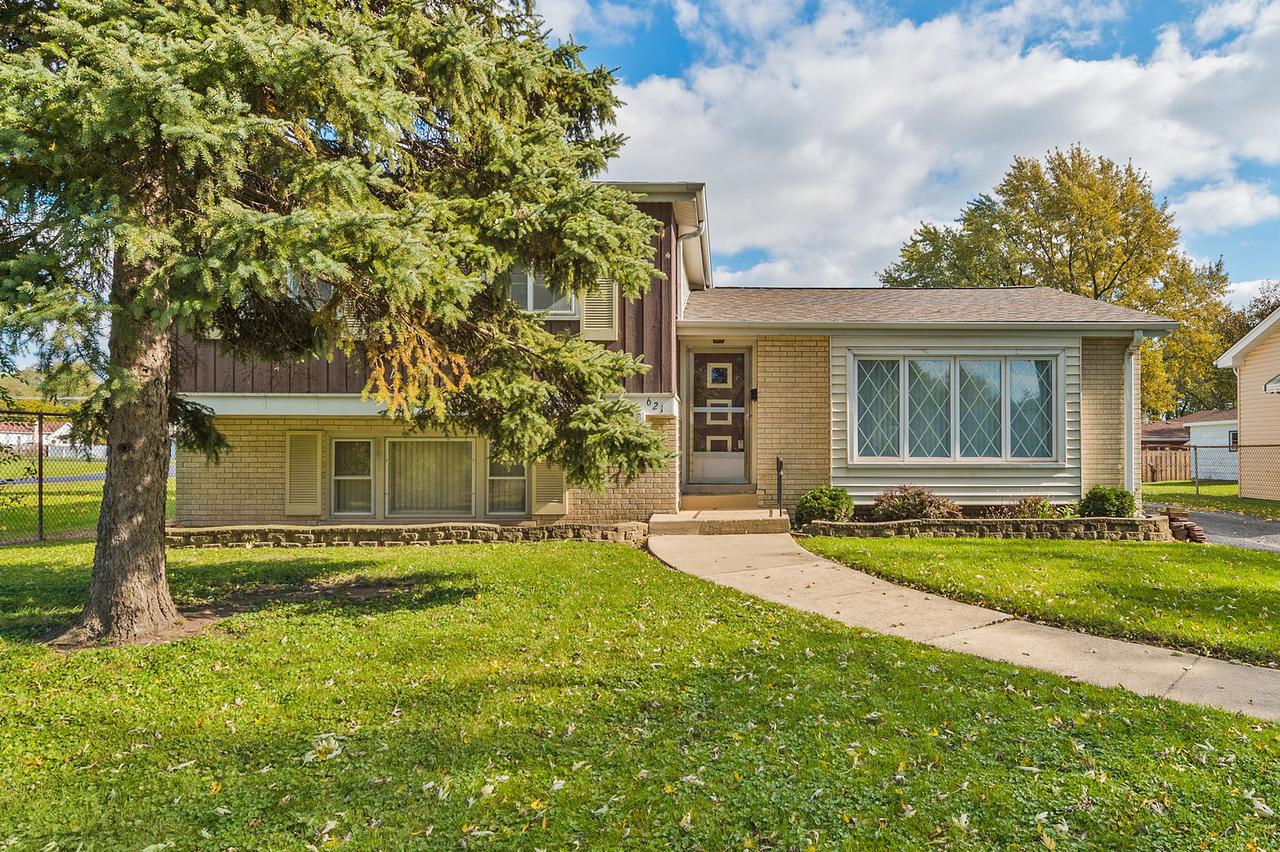 621 S Douglas Ave., Addison, IL 60101