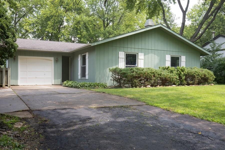 6504 Dublin Dr., Cary, IL 60013