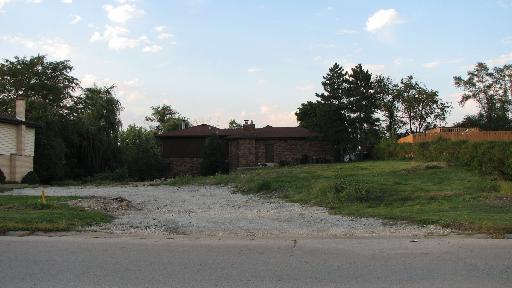 8318 W 91st St., Hickory Hills, IL 60457