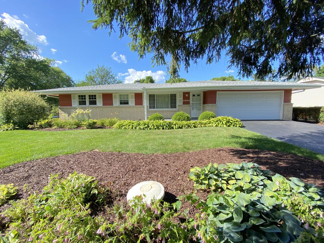 1604 Jennie Dr., Machesney Park, IL 61115