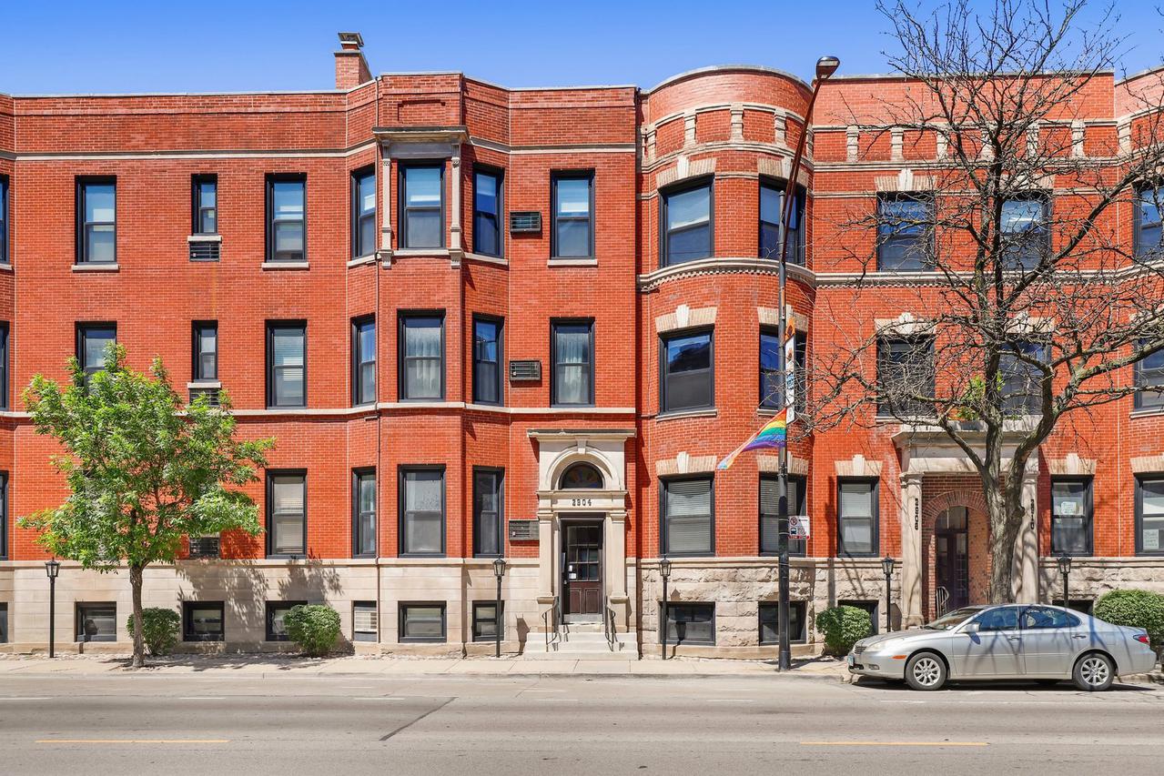 2904 N Halsted St. #3, Chicago, IL 60657