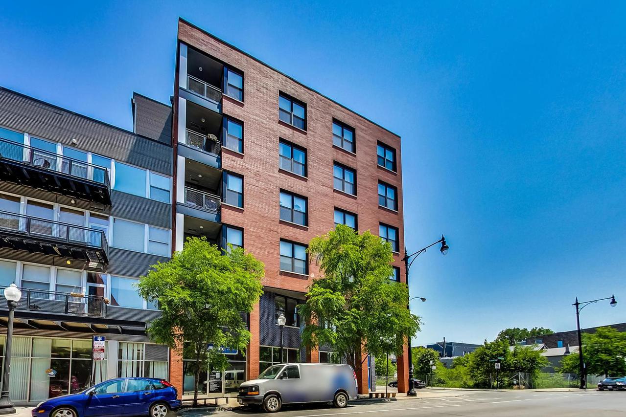 1601 S Halsted St. #201, Chicago, IL 60608