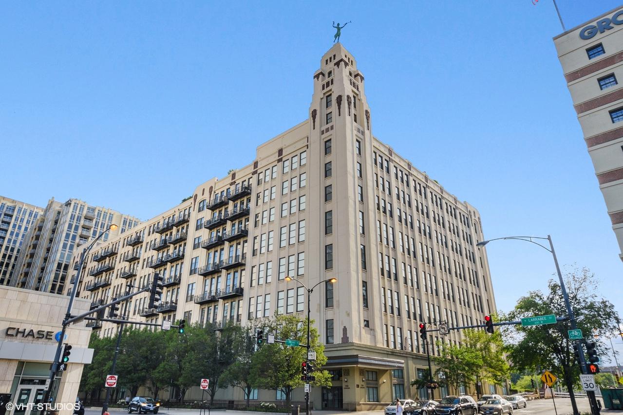 758 N Larrabee St. #602, Chicago, IL 60654