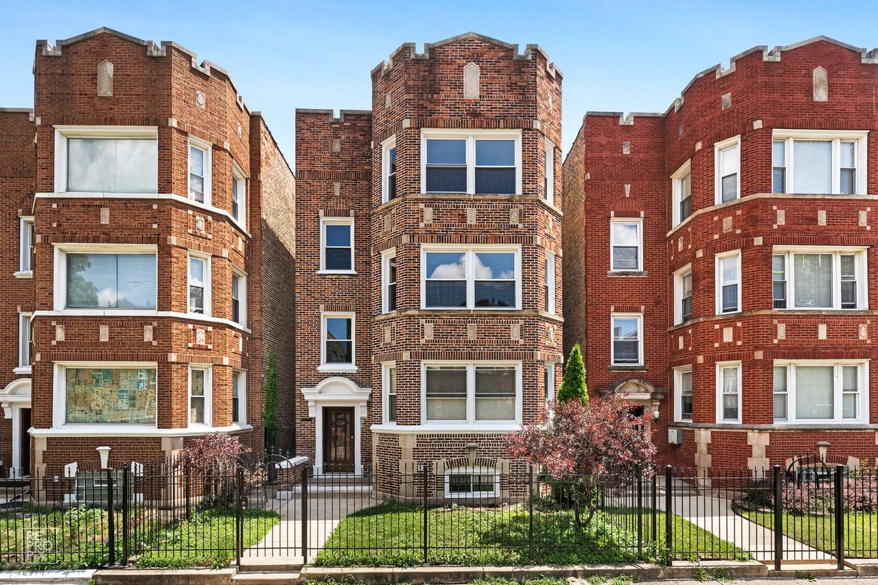 7821 S Winchester Ave., Chicago, IL 60620