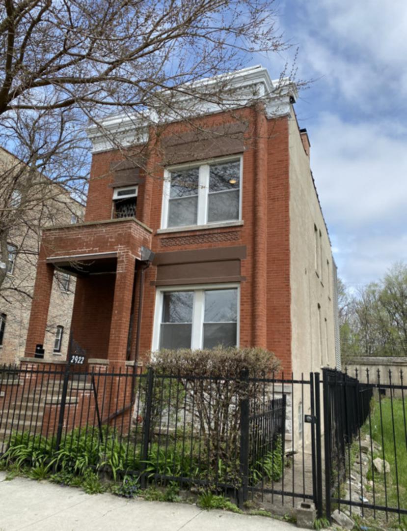 2922 W Fillmore St., Chicago, IL 60612
