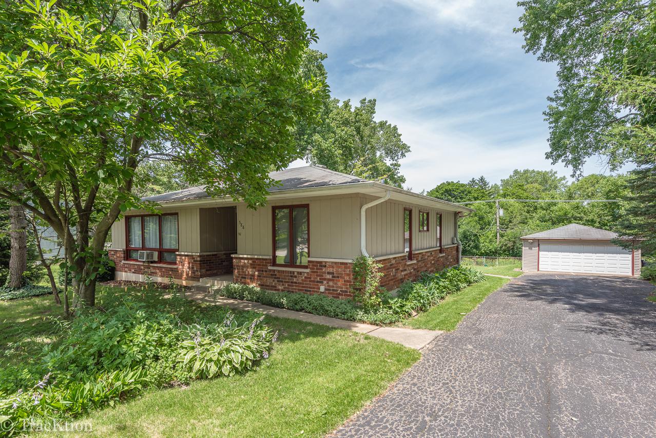 588 Hitchcock Ave., Lisle, IL 60532