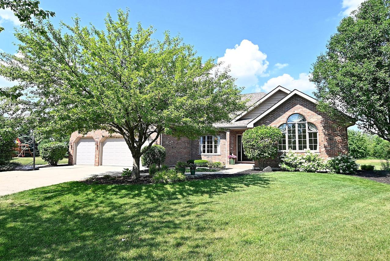22331 N Pine Ridge Ct., Frankfort, IL 60423