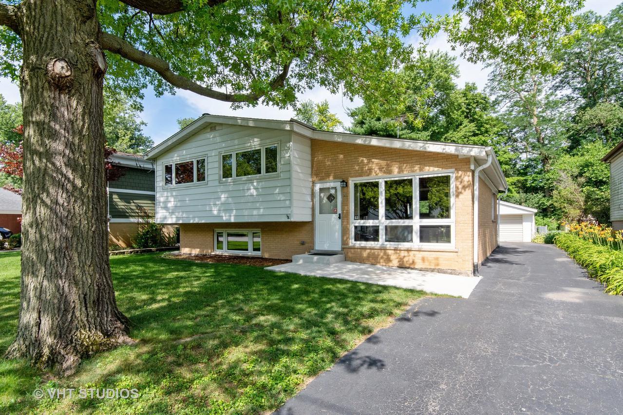 53 N Glenview Ave., Lombard, IL 60148