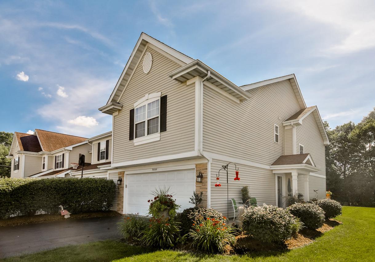 9008 Leicester Way, Roscoe, IL 61073