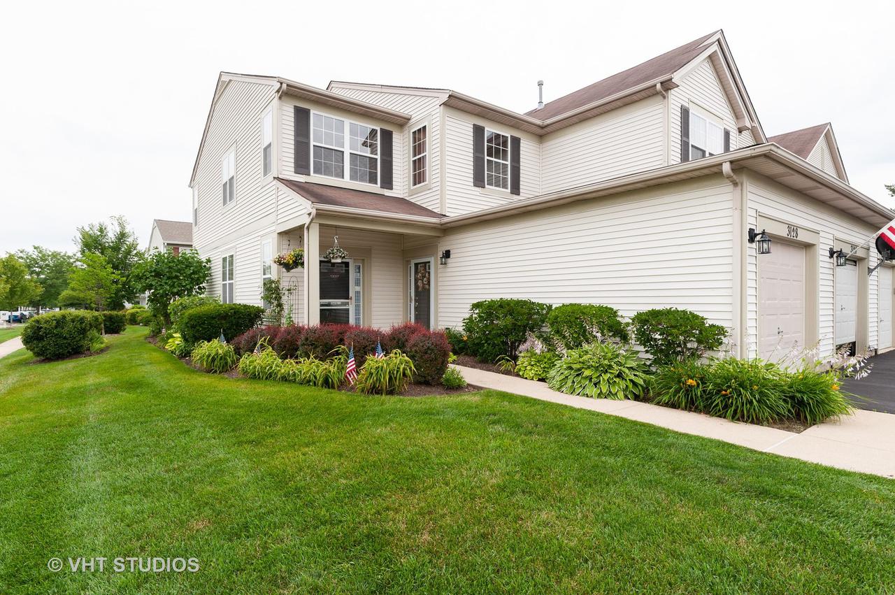 3128 Falling Waters Ln. #50, Lindenhurst, IL 60046