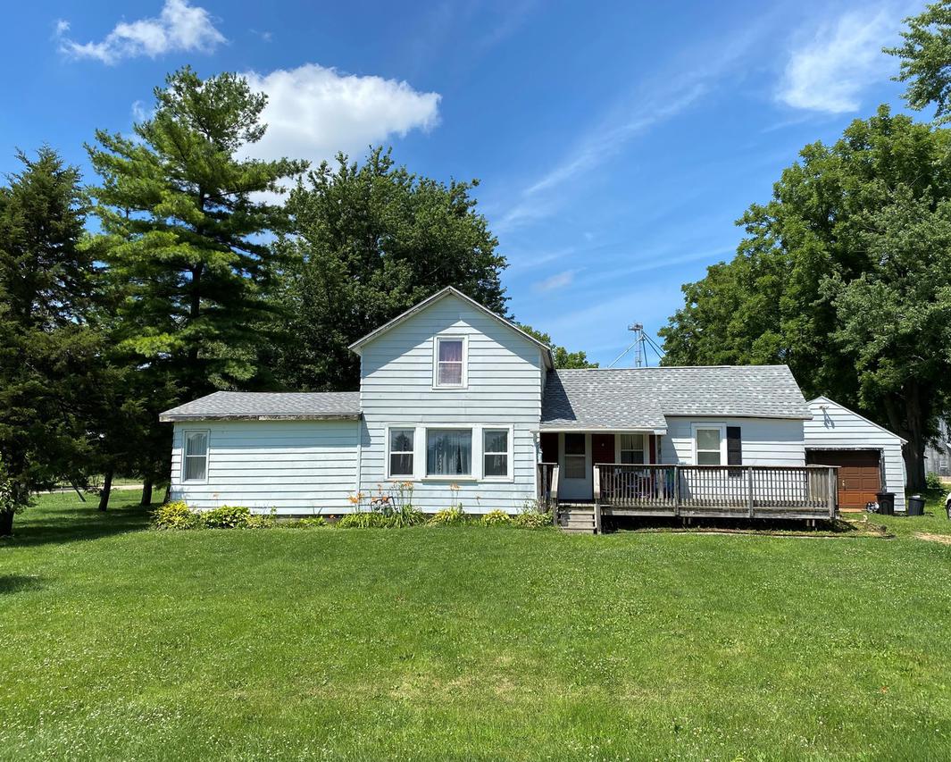 340 W Bacon St., Amboy, IL 61310