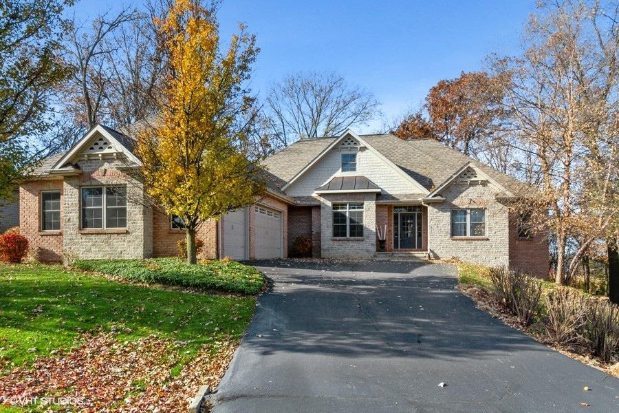 13210 Promontory Tr., Roscoe, IL 61073