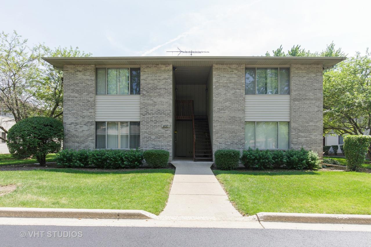 430 Westwood Ct. #D, Crystal Lake, IL 60014