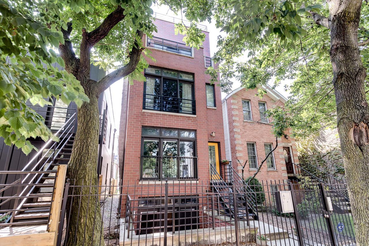 526 N Claremont Ave. #1, Chicago, IL 60612