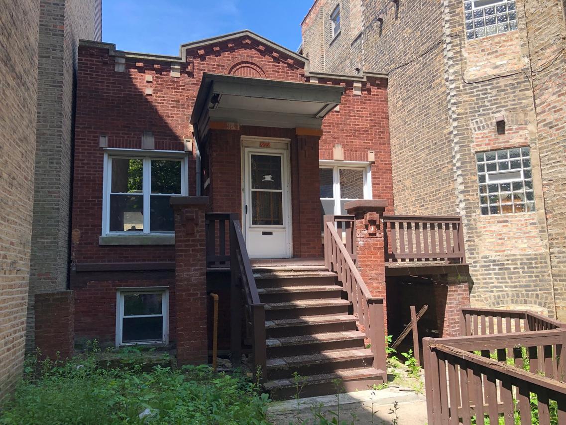 922 N Hoyne Ave., Chicago, IL 60622