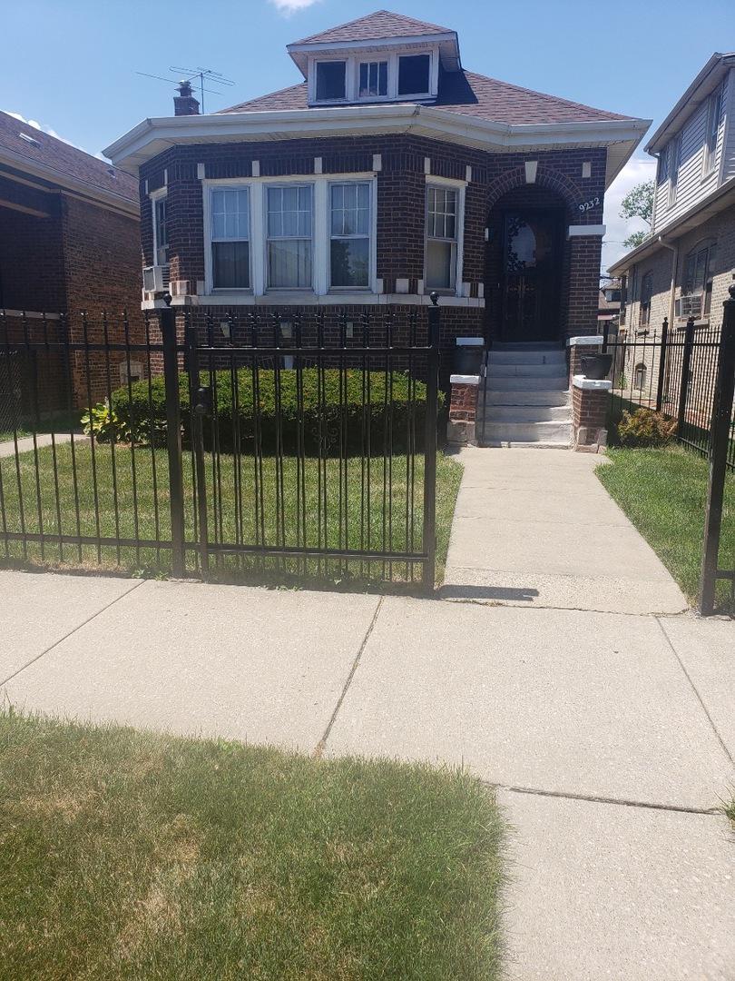 9232 S Throop St., Chicago, IL 60620