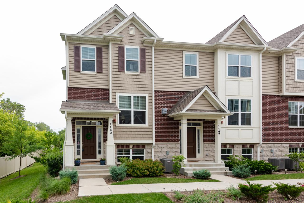 1160 Evergreen Ave., Des Plaines, IL 60016