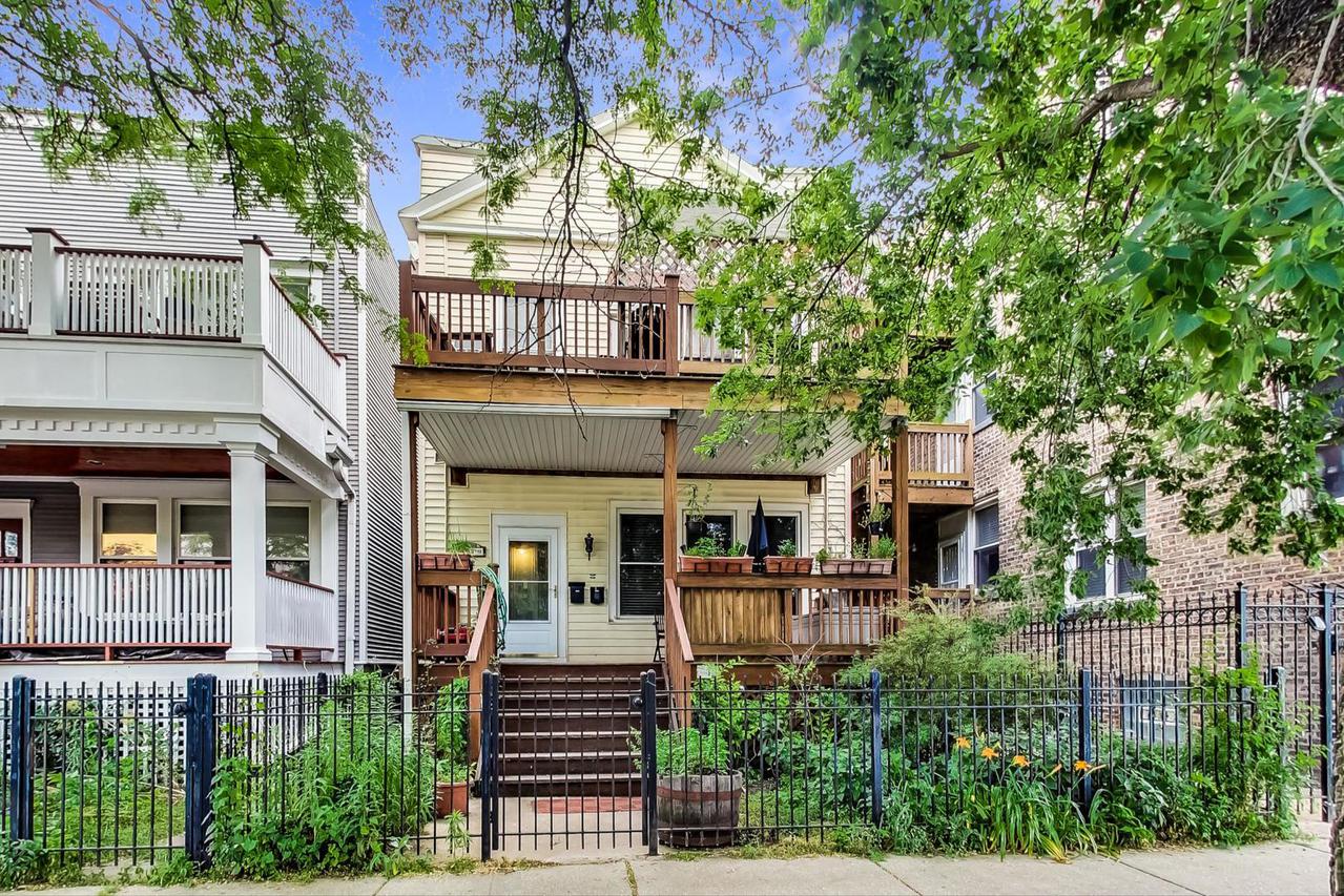 5439 N Ravenswood Ave., Chicago, IL 60640