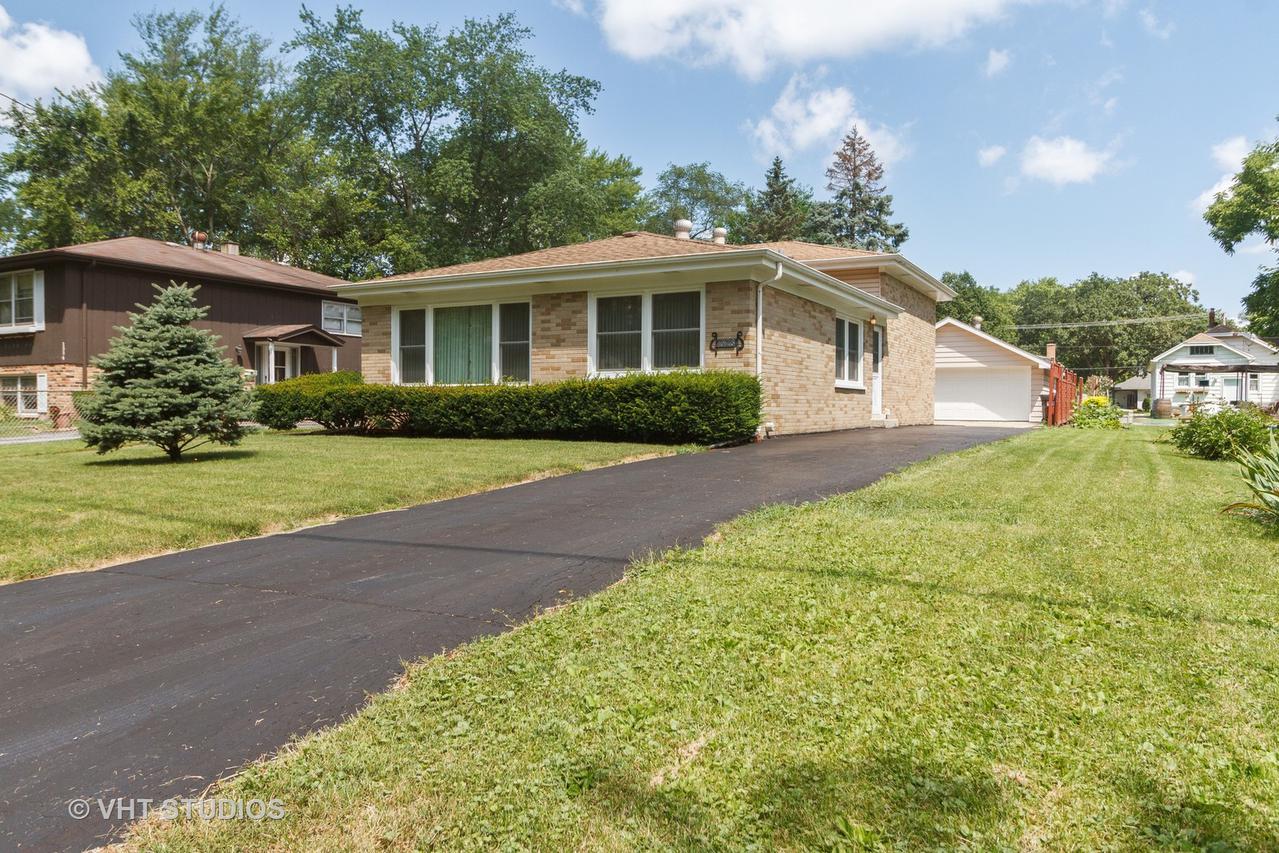 1328 Hickory Rd., Homewood, IL 60430
