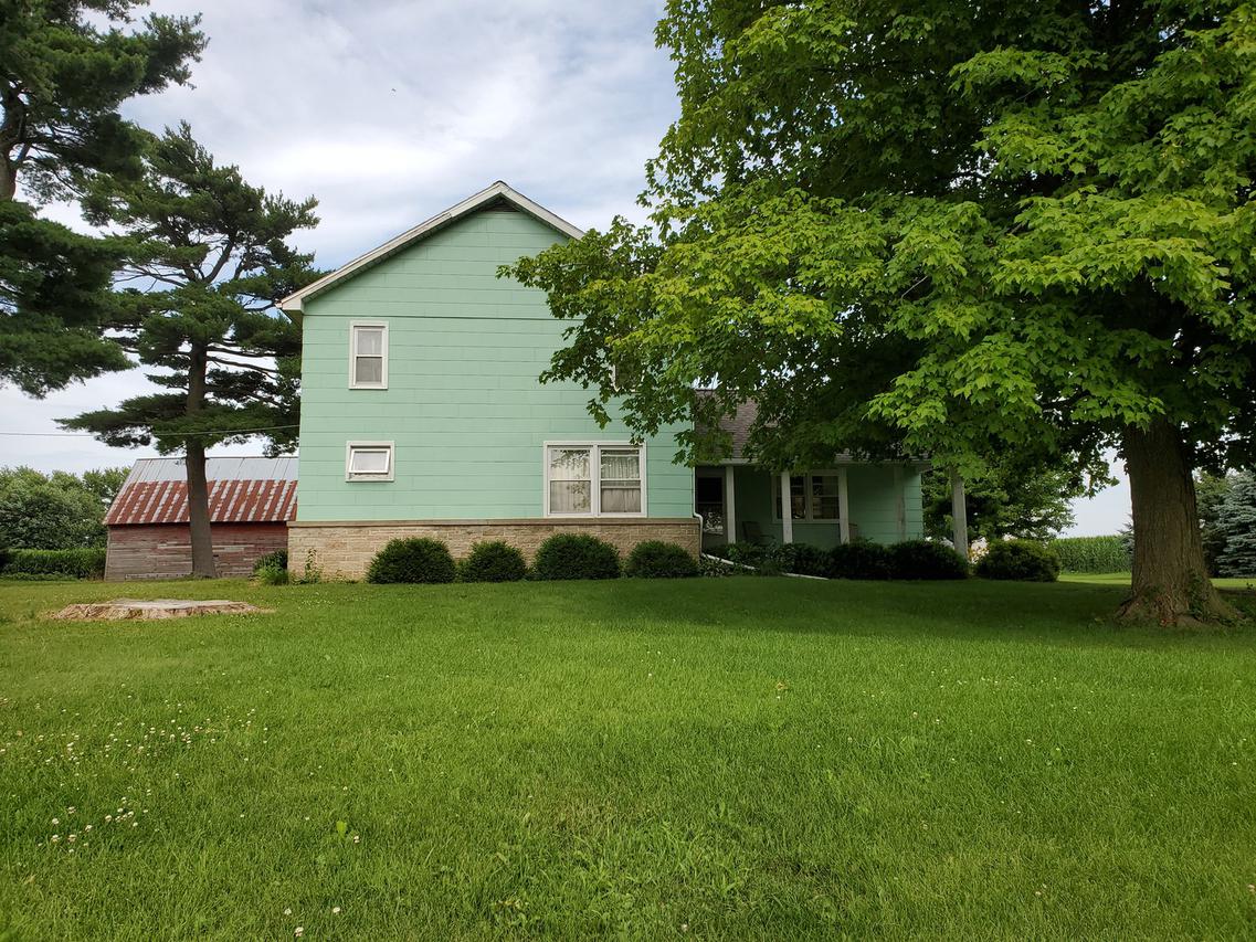 1893 N Mount Vernon Rd., Polo, IL 61064