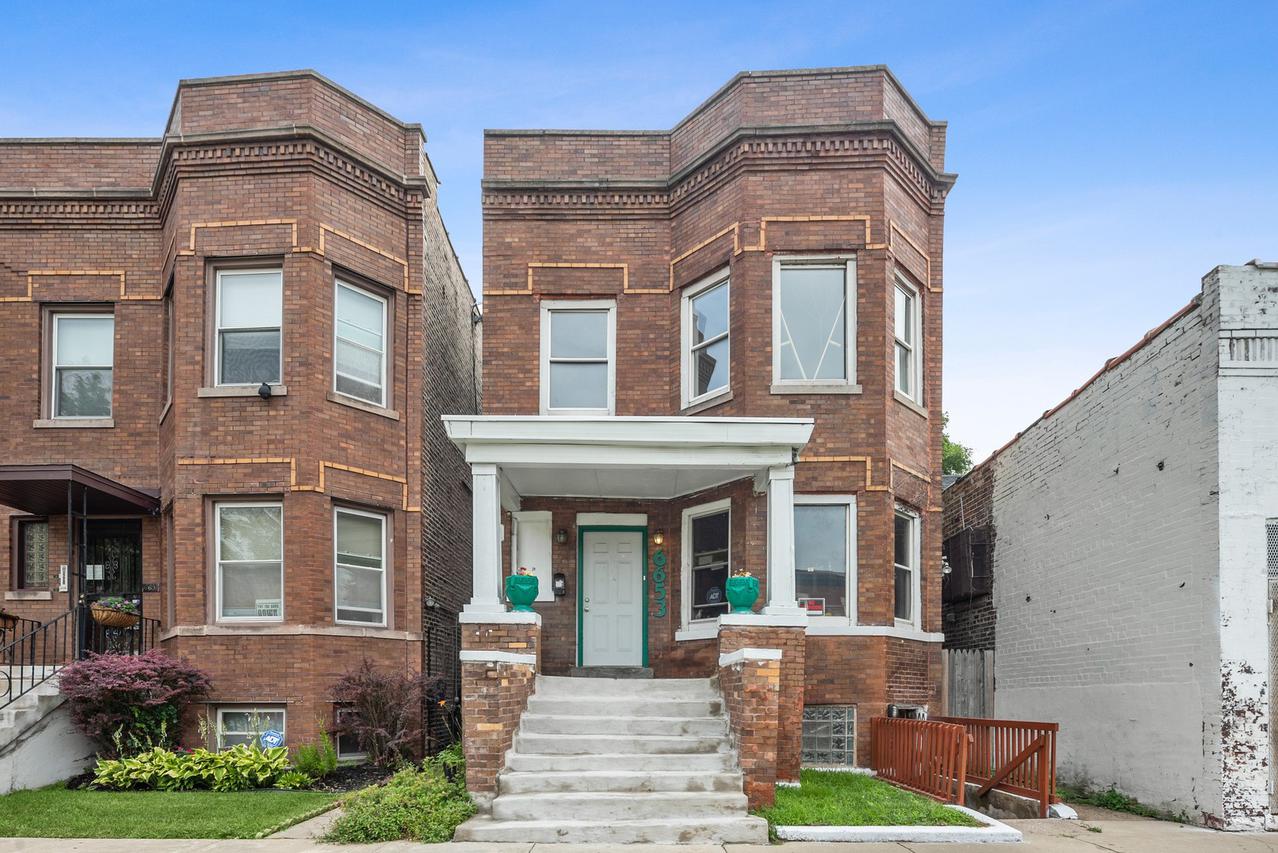 6653 S Saint Lawrence Ave., Chicago, IL 60637