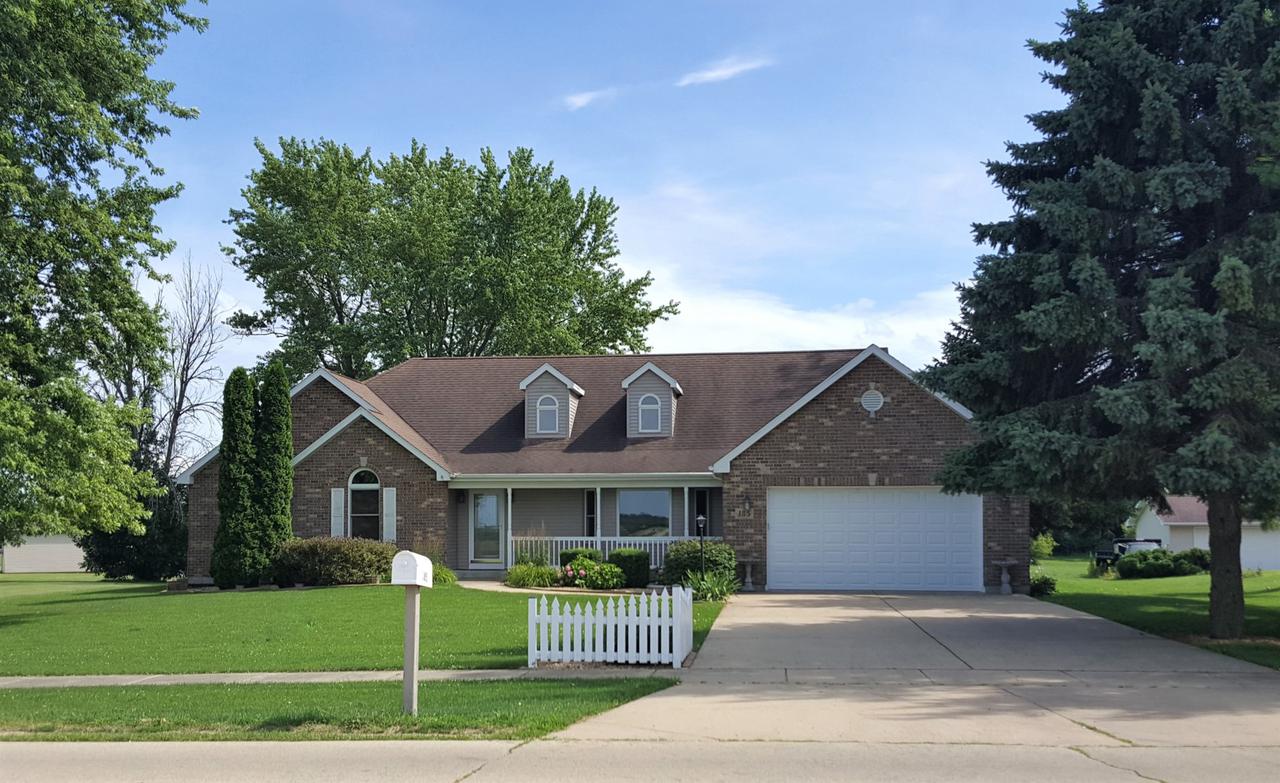 185 Chicago Rd., Paw Paw, IL 61353