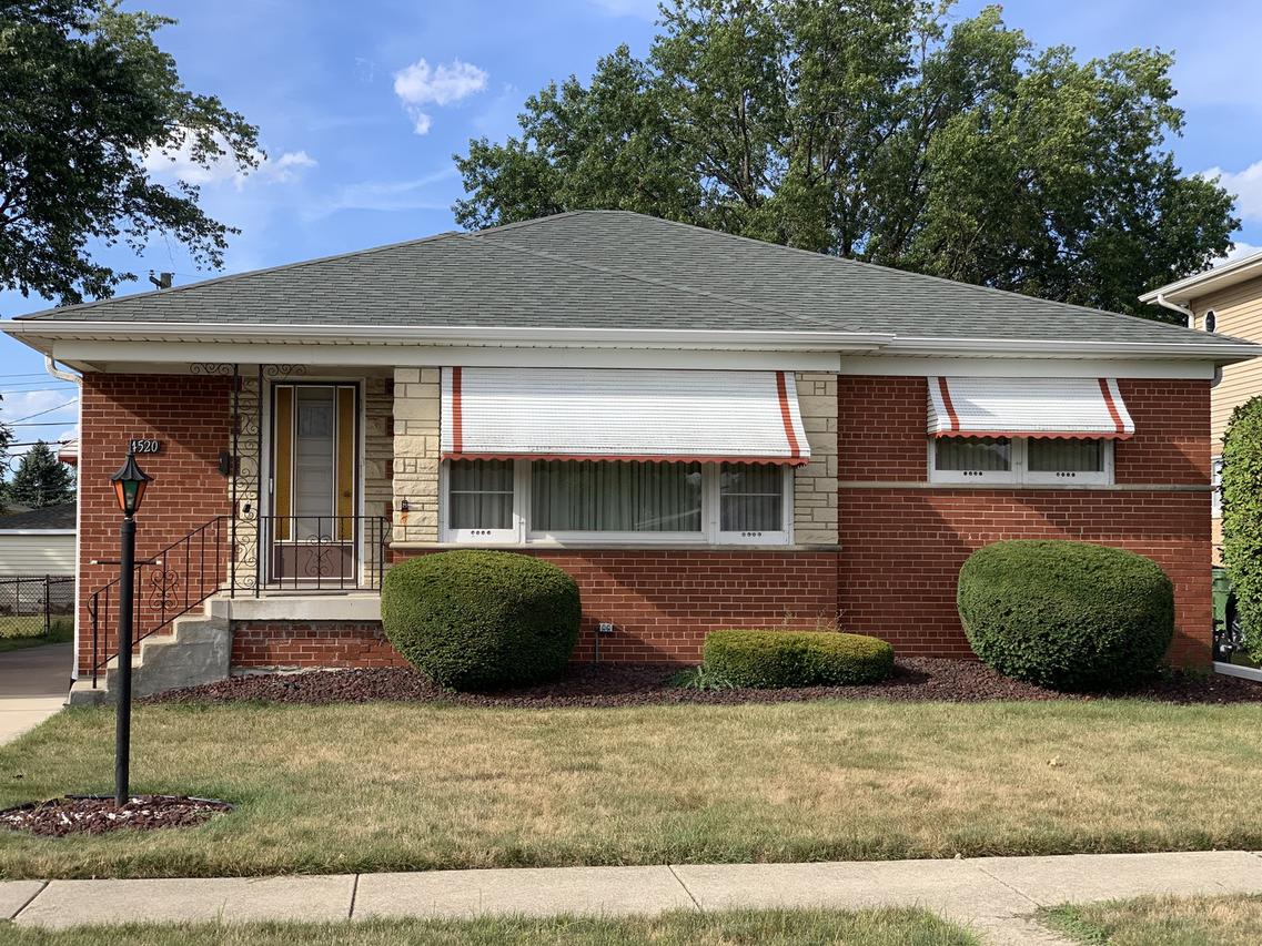 4520 W 100th Pl., Oak Lawn, IL 60453