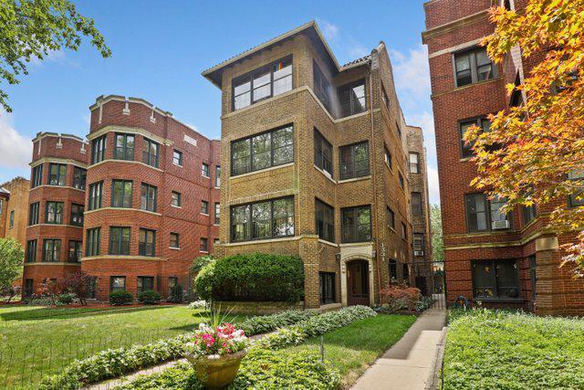 1331 W Greenleaf Ave. #1, Chicago, IL 60626