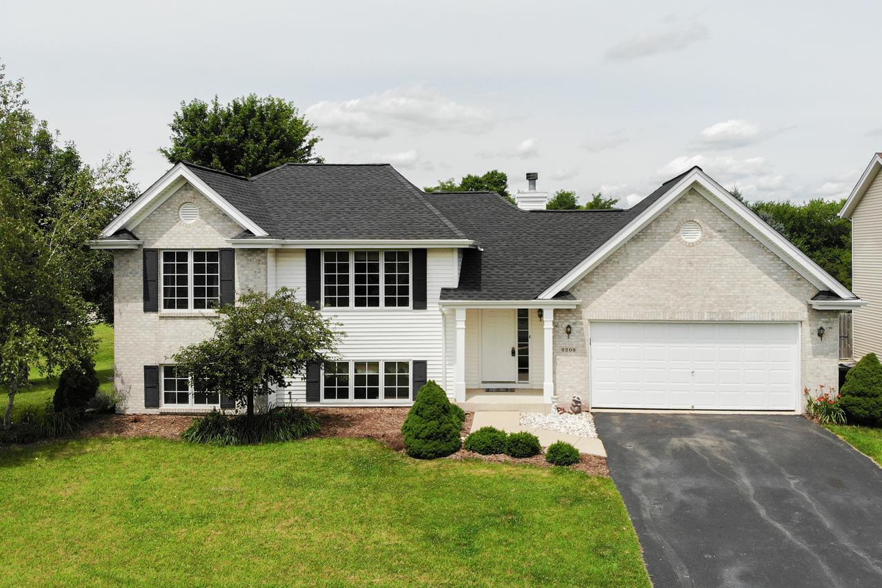 6208 Whitman Pkwy., Machesney Park, IL 61115