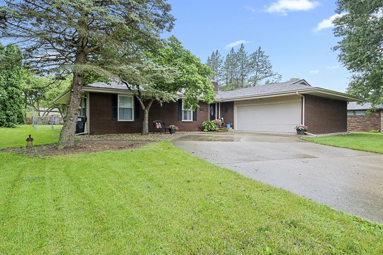 2247 Nancy Ln., St. Joseph, IL 61873