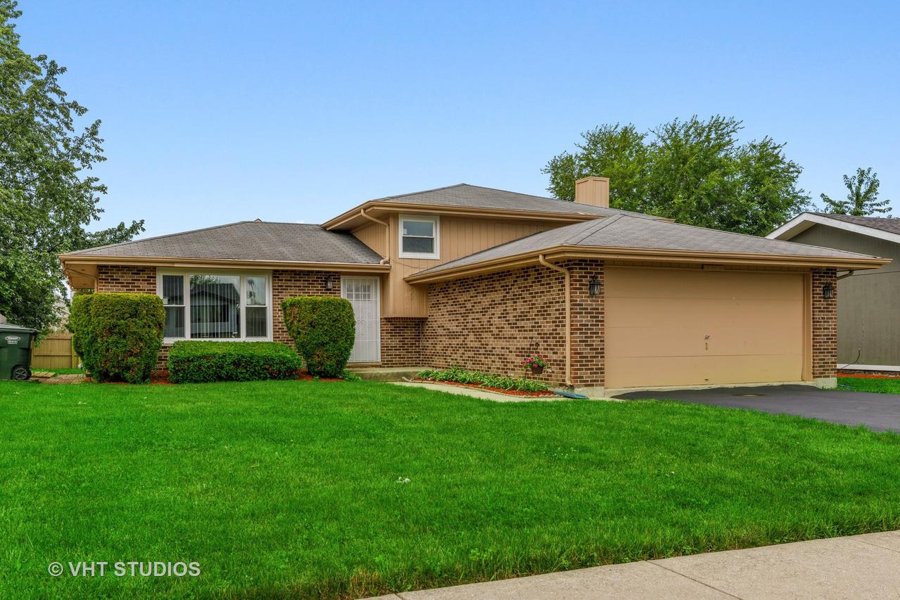 18700 Willow Ave., Country Club Hills, IL 60478