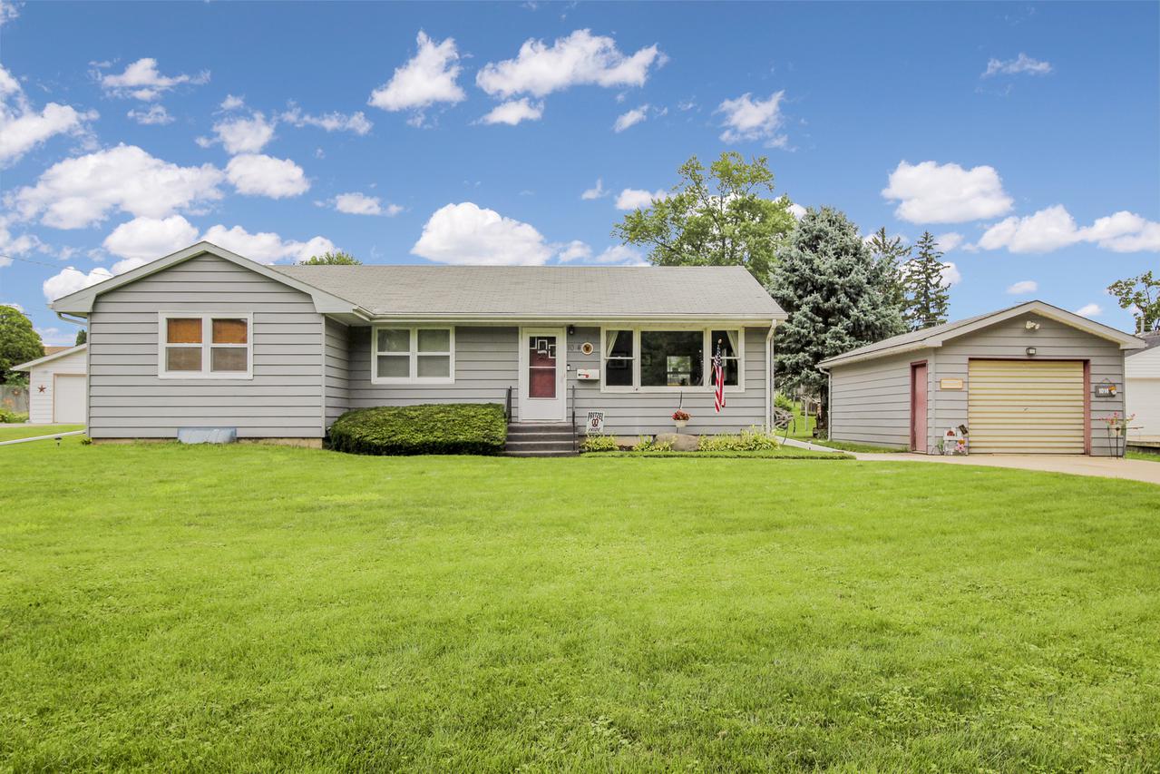 1014 W Smith St., Freeport, IL 61032