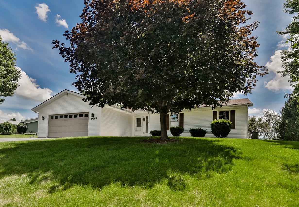 9766 Redfield, Roscoe, IL 61073