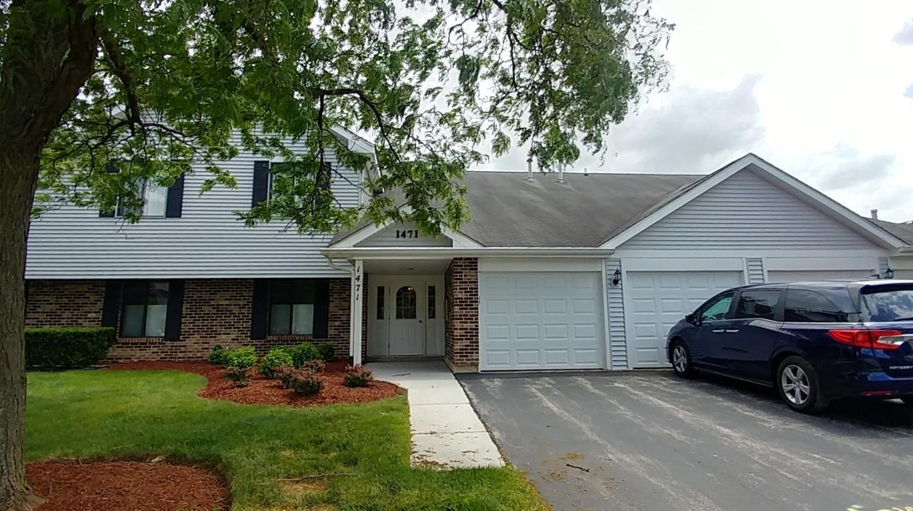 1471 Fairlane Dr. #2B, Schaumburg, IL 60193