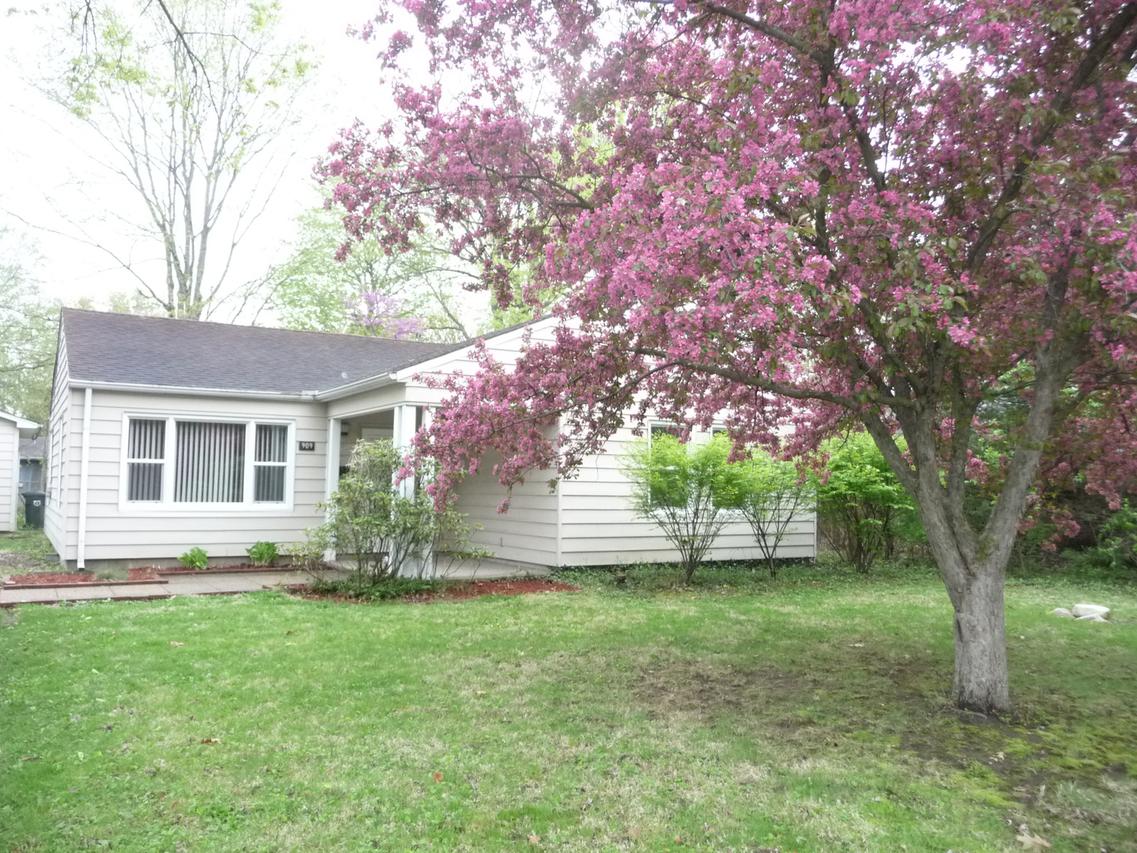 909 E Florida Ave., Urbana, IL 61801