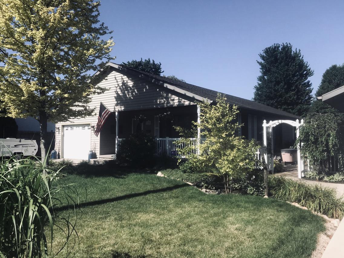 329 N West St., Gibson City, IL 60936