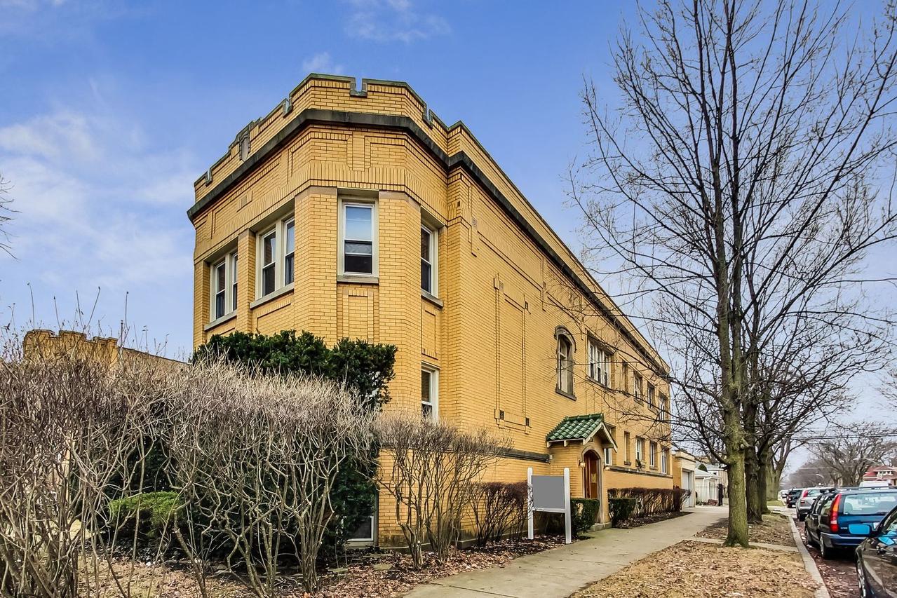 2503 W North Shore Ave., Chicago, IL 60645