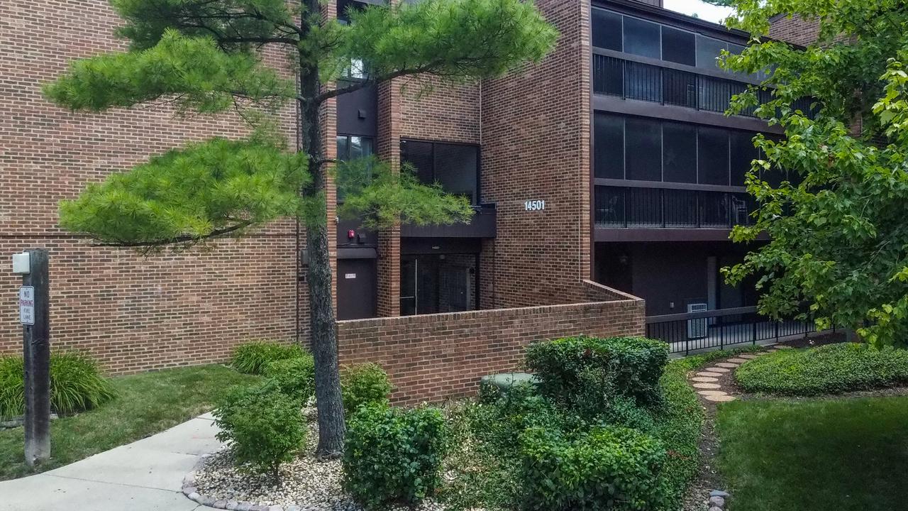 14501 Central Ct. #M2, Oak Forest, IL 60452