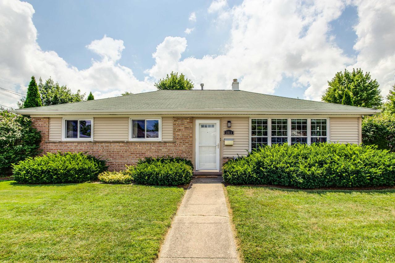 1011 E Villa Dr., Des Plaines, IL 60016