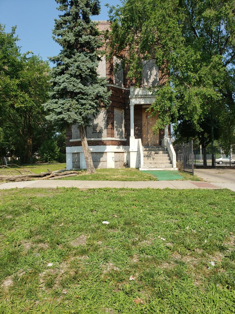 6221 S Michigan Ave., Chicago, IL 60637